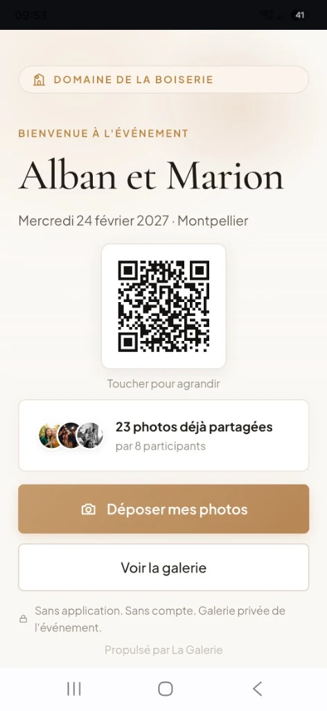Interface invité sur smartphone aux couleurs du domaine
